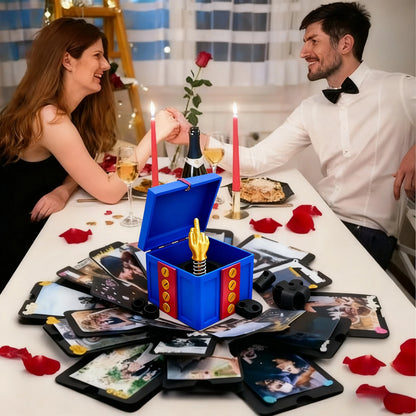 Auffällige Geschenkbox optional mit  Mittelfinger bestellbar